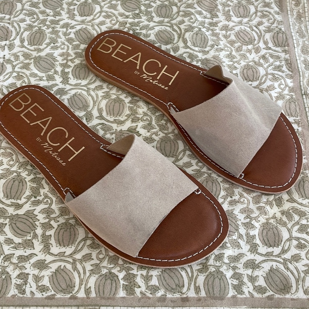 Beach by Matissa Cabana Sandals. Color: Tan Size: 8